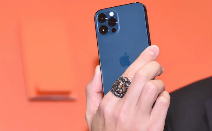 山海关苹果手机维修分享iPhone12系列重启方法教程 